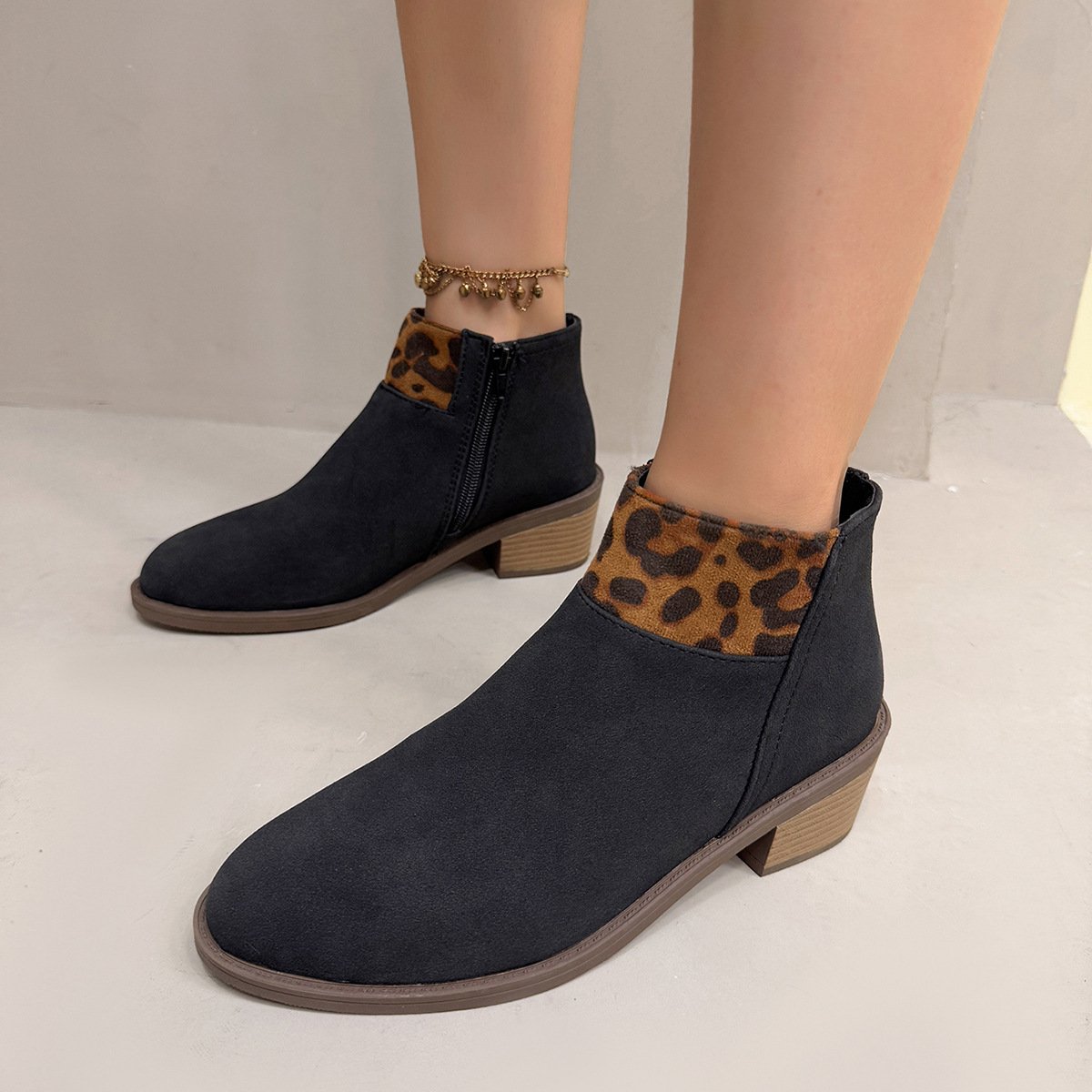 Plus Size Frosted Leopard Print Pointed Sense Thin Booties - Image 3