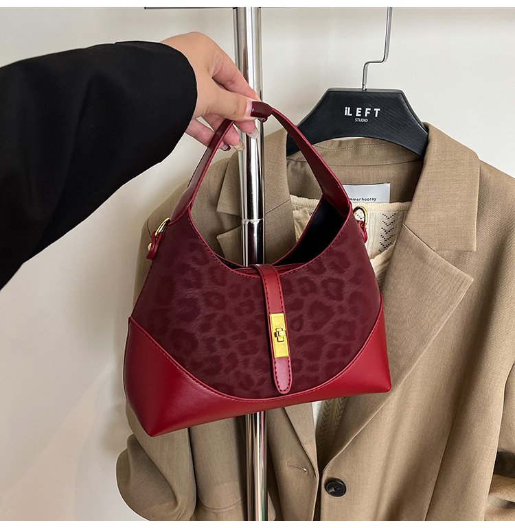 Capacity Versatile Commuter Portable Shoulder Messenger Bag - Image 6