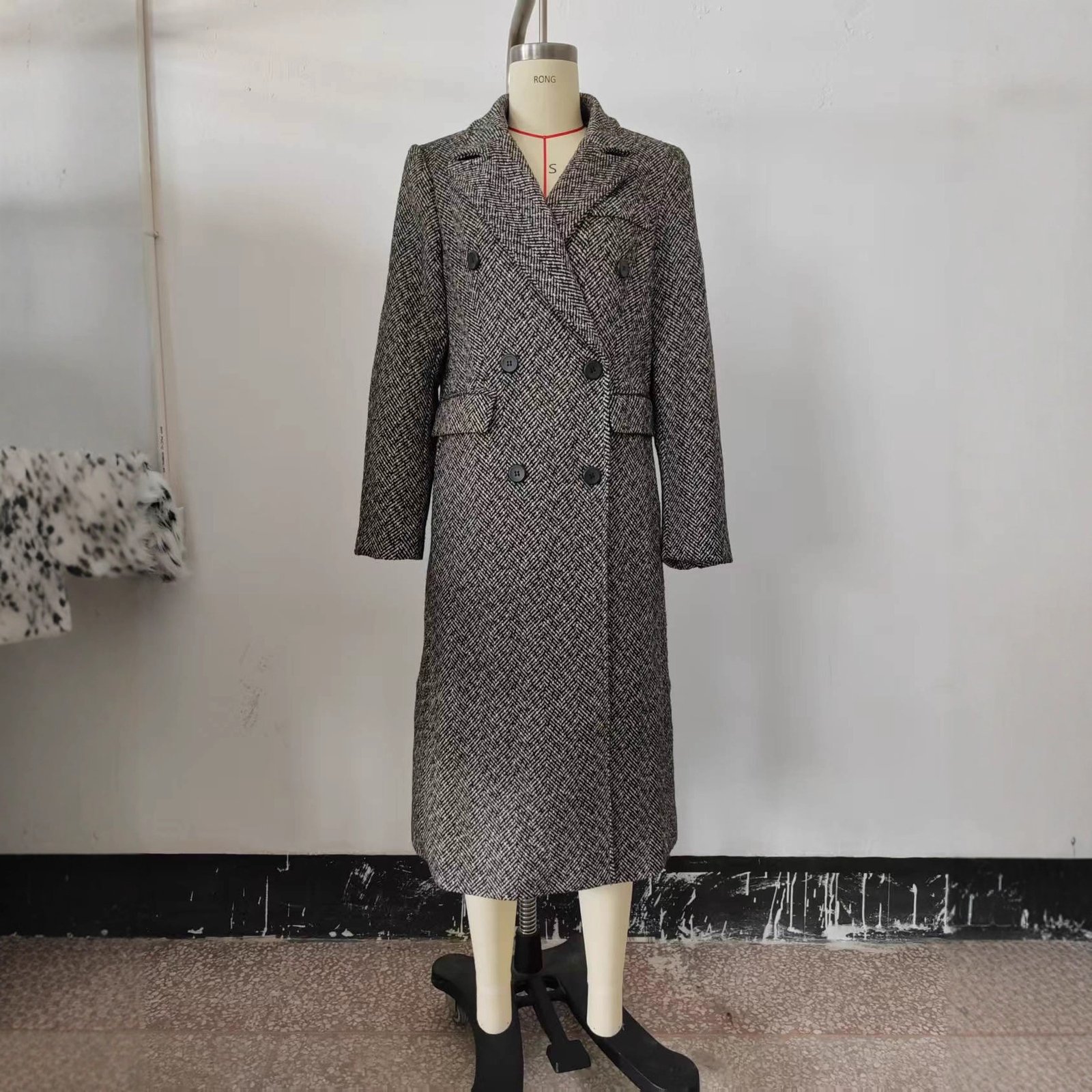 Womens British-style Commuter Herringbone Loose Wool Coat - Image 4